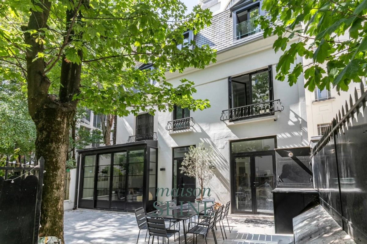 Mansion Paris 16ème